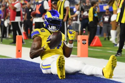 Davante Adams, Matthew Stafford Lead Rams Past Giants 28-6 After Jaxson Dart's Injury